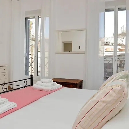 Vicolo Cellini By Halldis Appartement Rome