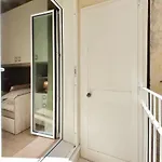 Vicolo Cellini By Halldis Apartament