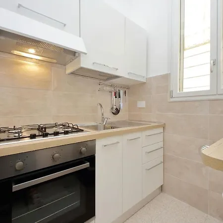 Vicolo Cellini By Halldis Apartament
